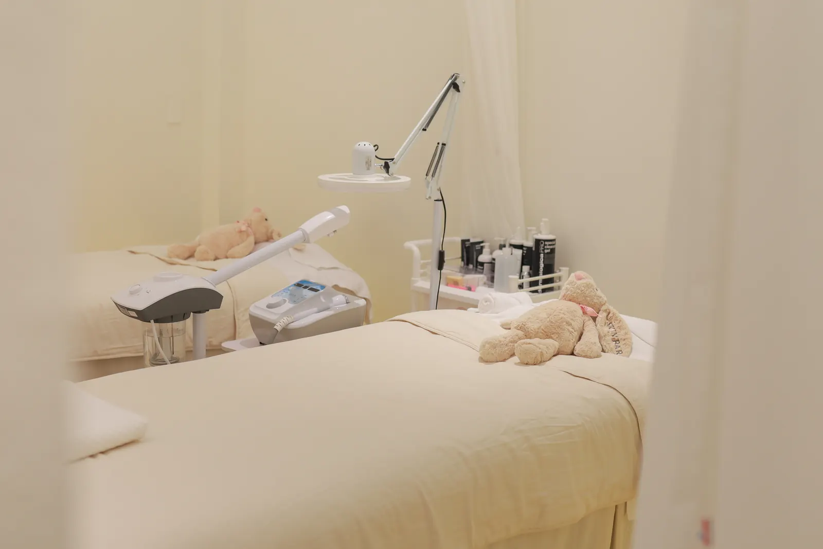 About SKIN BAR