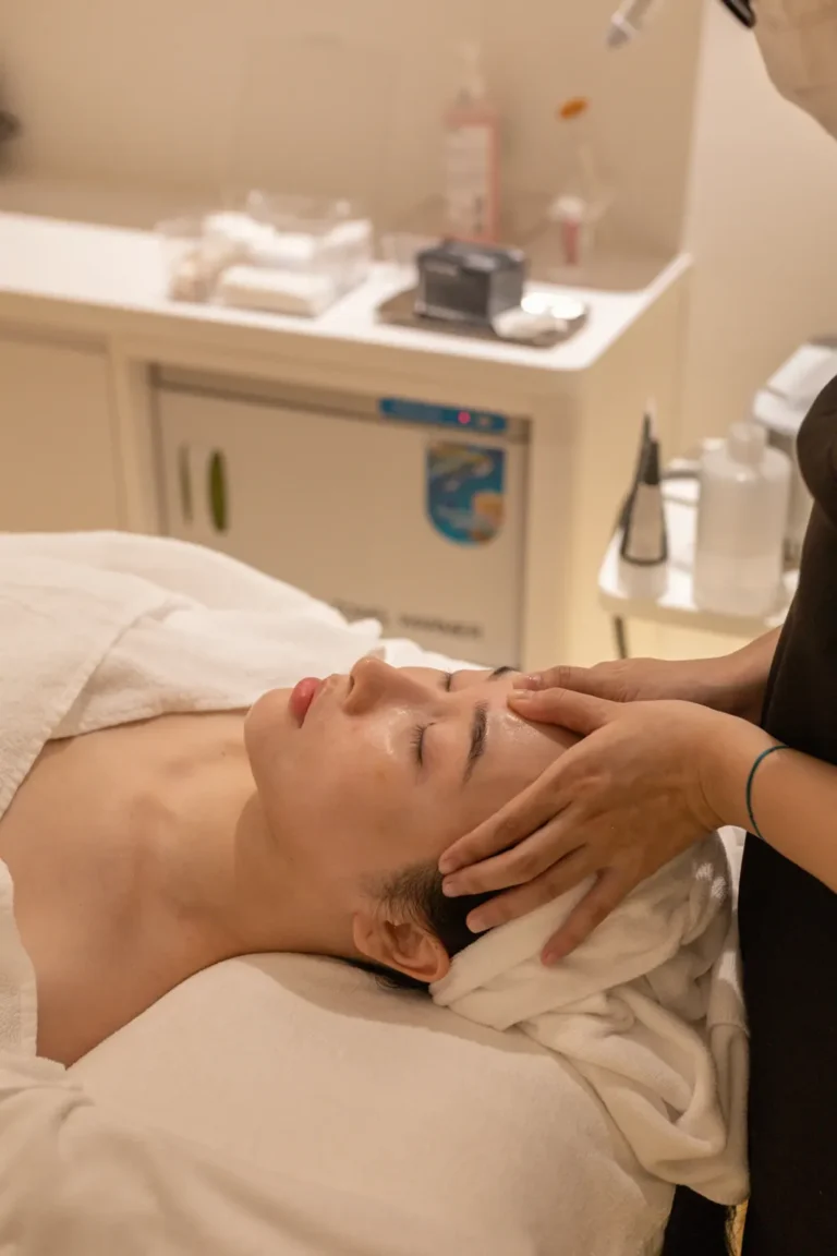 Follow-up and aftercare for clinic skin care