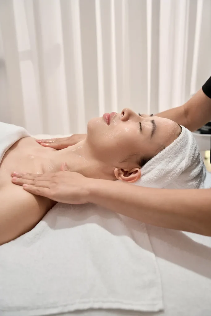 Body Signature Whitening Peel tại Đà Nẵng | SKIN BAR 2026